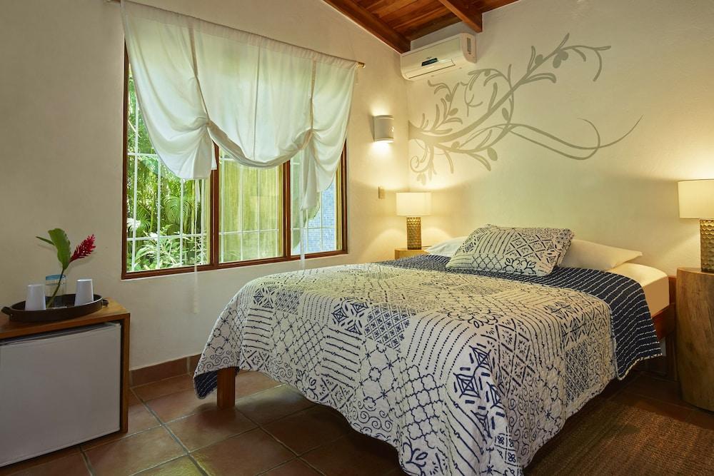 נוסארה Living Hotel מראה חיצוני תמונה