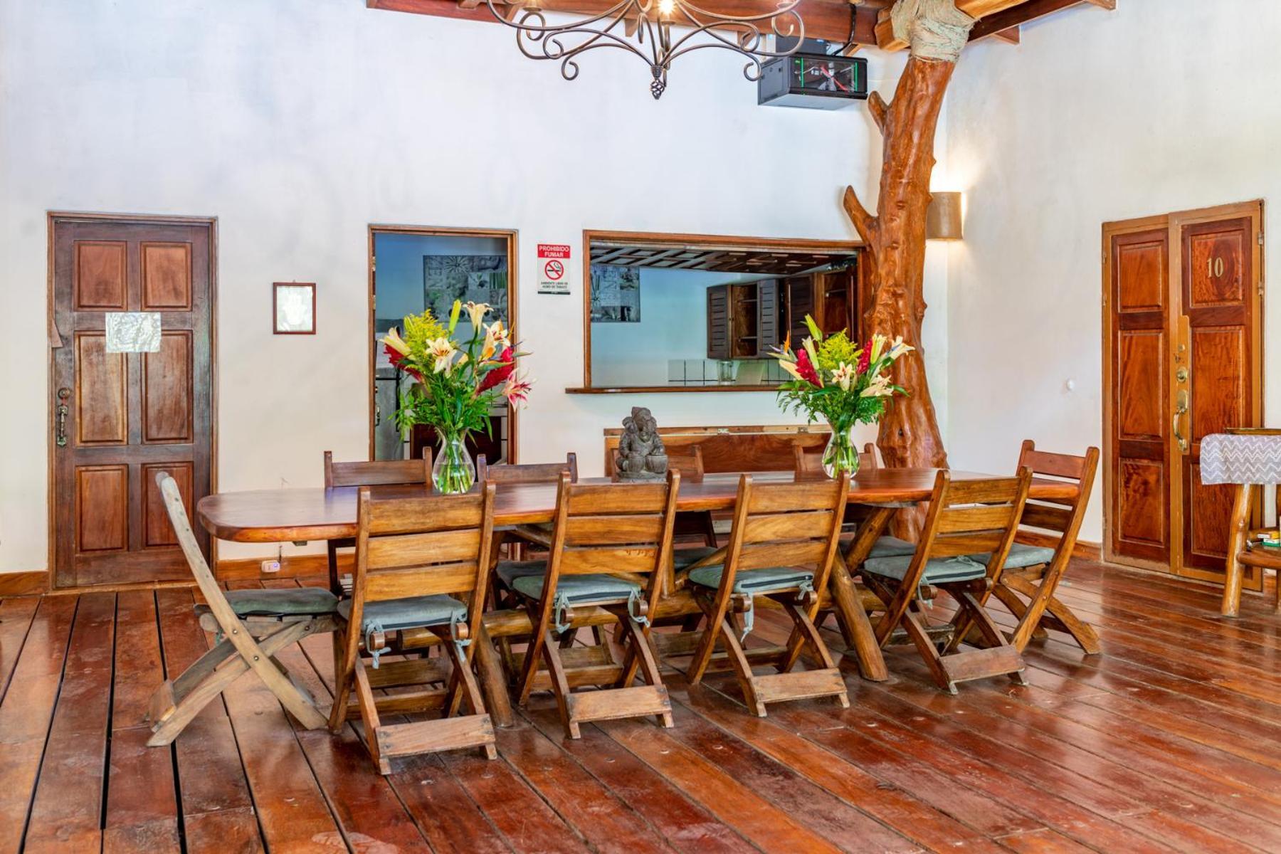 נוסארה Living Hotel מראה חיצוני תמונה