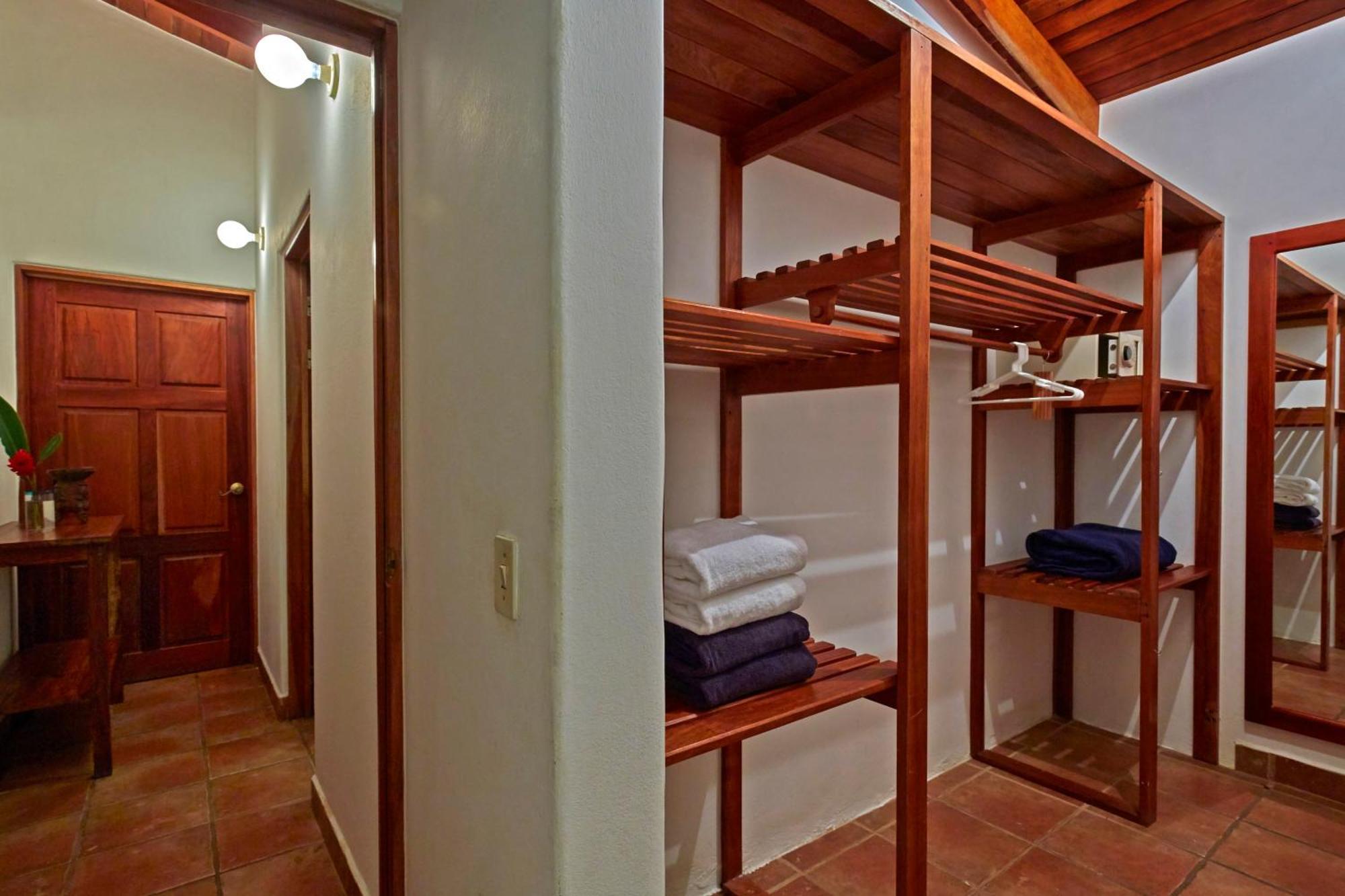 נוסארה Living Hotel חדר תמונה