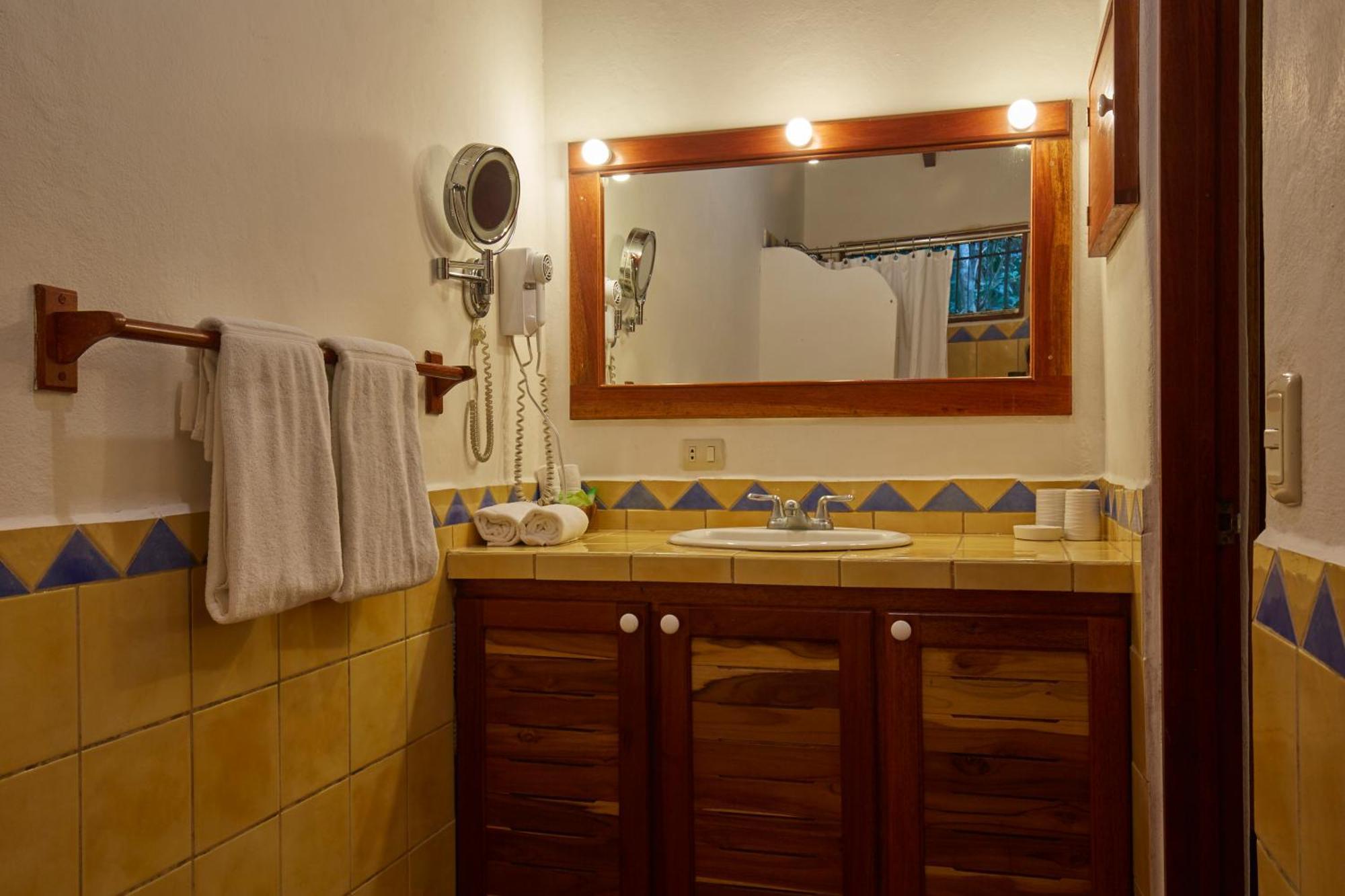 נוסארה Living Hotel חדר תמונה