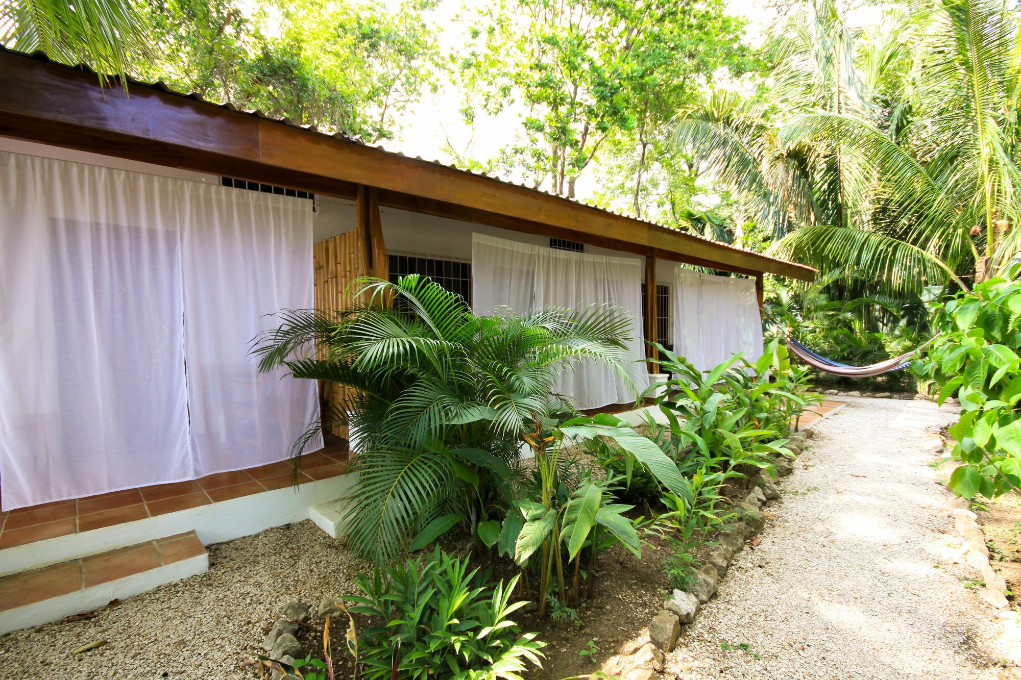 נוסארה Living Hotel מראה חיצוני תמונה