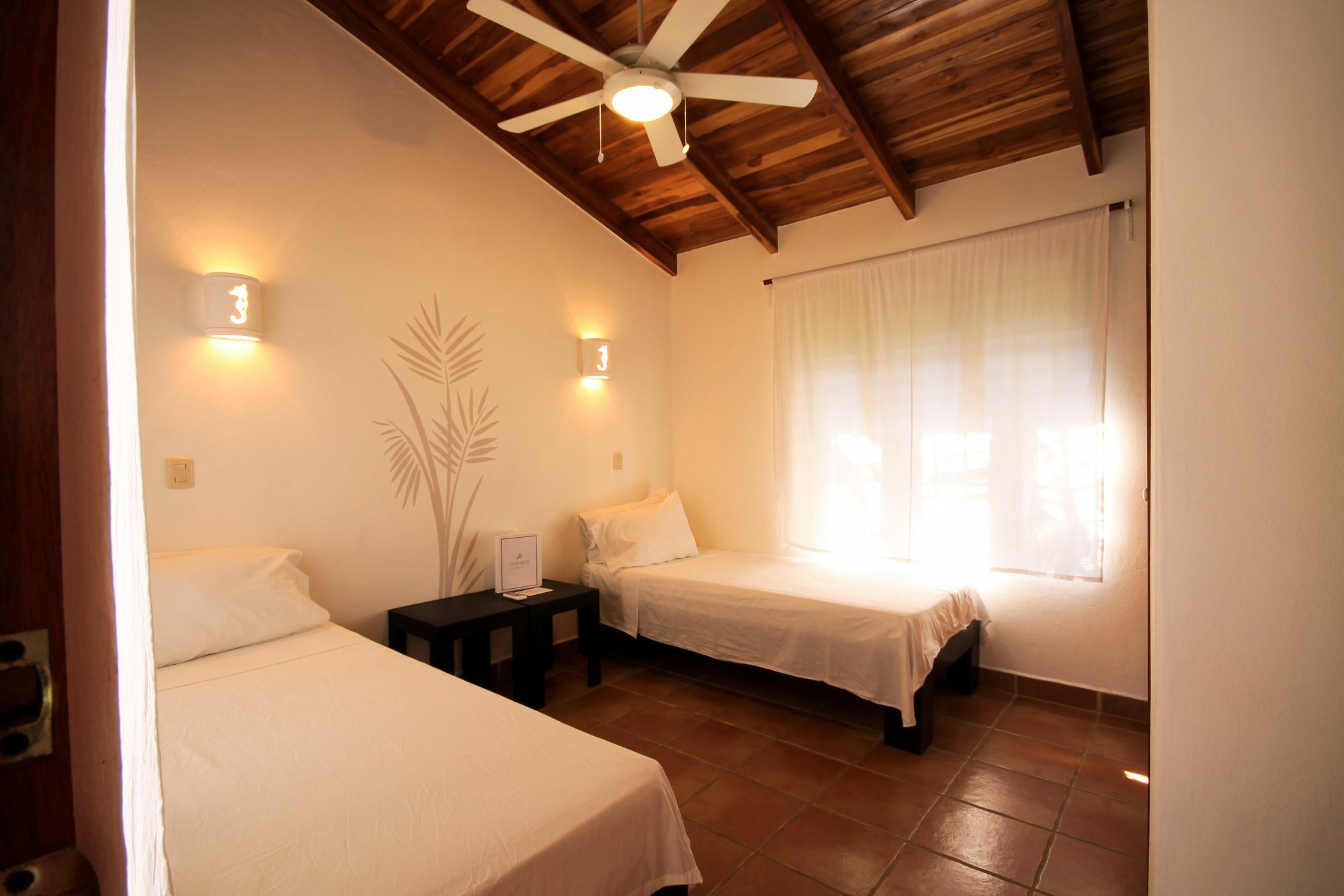 נוסארה Living Hotel מראה חיצוני תמונה