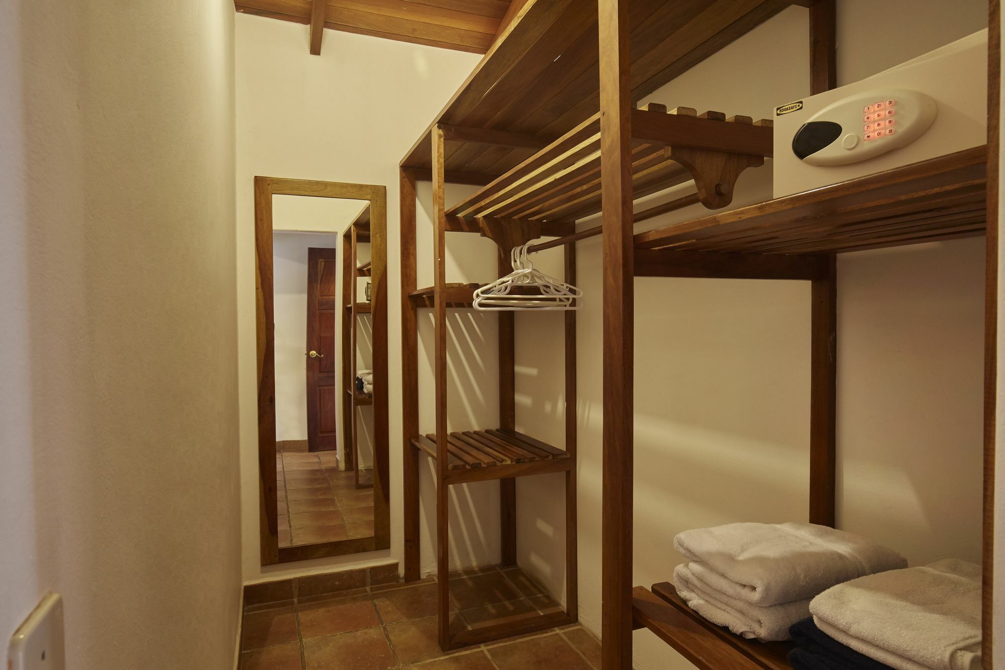 נוסארה Living Hotel מראה חיצוני תמונה